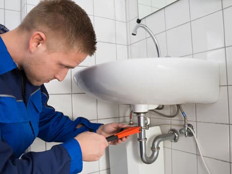 Emergency bathroom plumbing repair